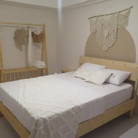Апартаменты Santa Suites-Central